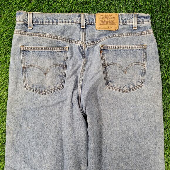 Vintage LEVIS 550 Baggy Straight Jeans 36x32 Faded Medium-Wash - Picture 16 of 16